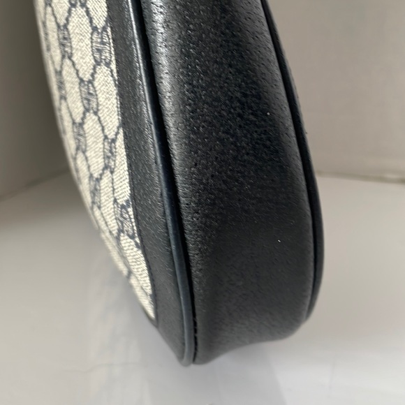 Authentic Gucci Sherry Line GG Canvas navy/red Shoulder Bag. - Picture 6 of 15